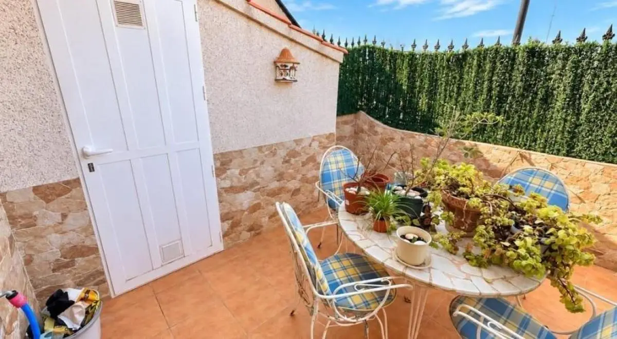 Property in Spain, Bungalow in Guardamar del Segura, Costa Blanca, Spain — 6/10