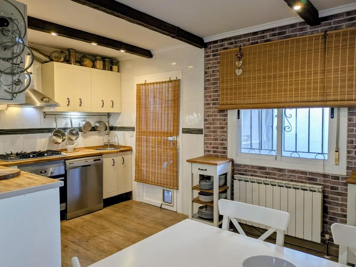 Stunning 3‑Bedroom Villa with Self‑Contained Underbuild for sale in Camposol — 8/10