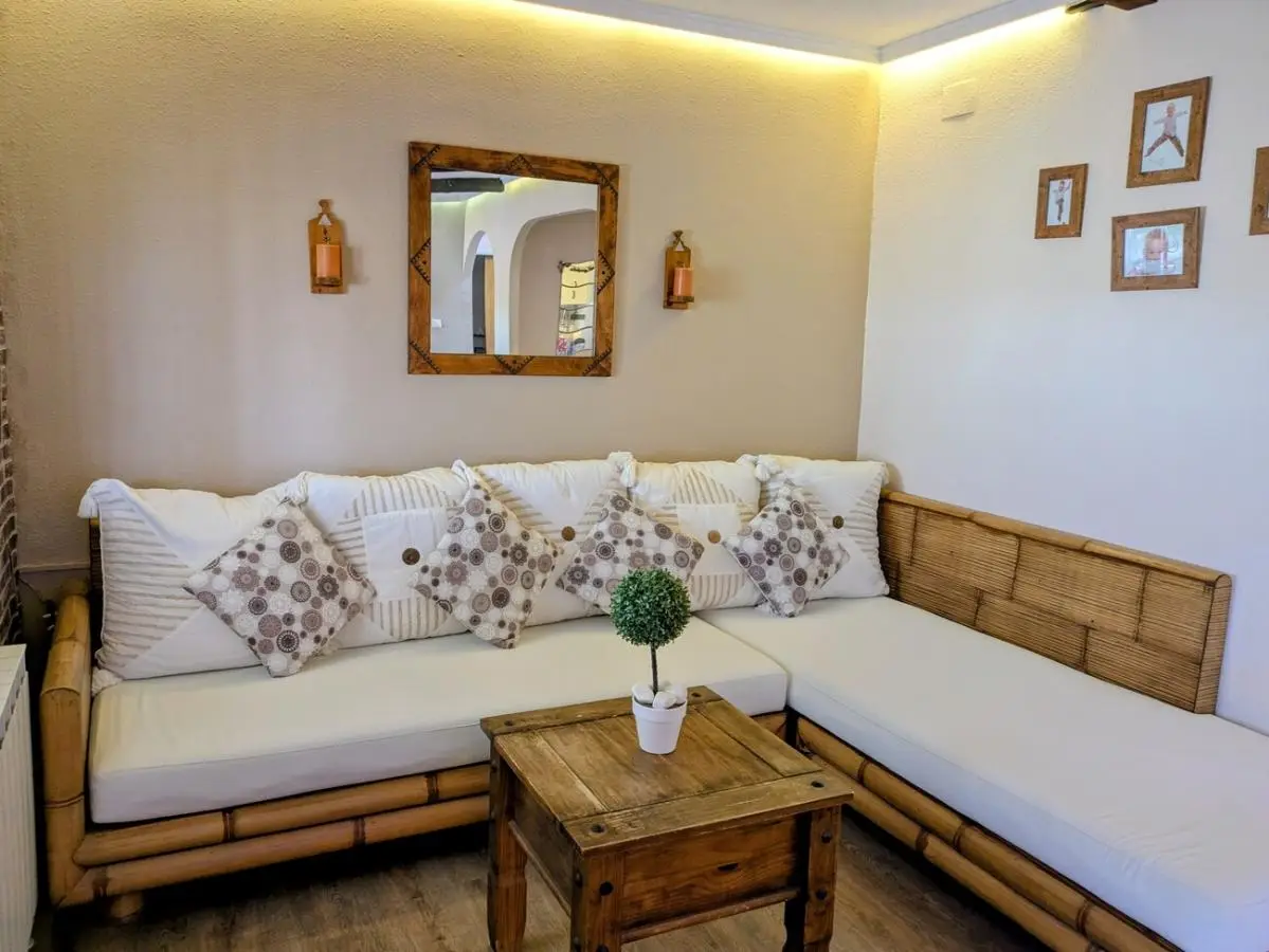 Stunning 3‑Bedroom Villa with Self‑Contained Underbuild for sale in Camposol — 5/10