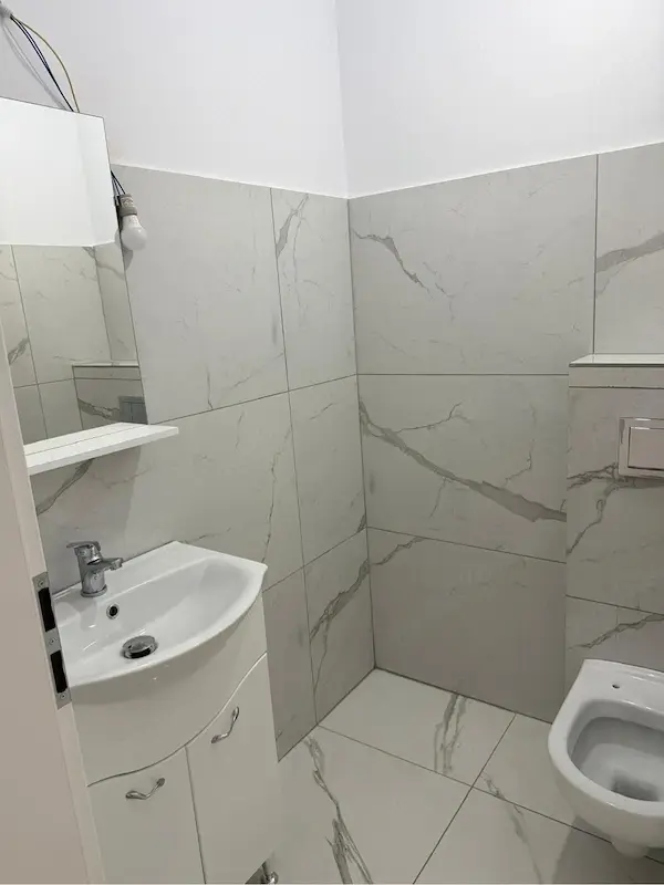 O casă nouă,individuală,900mp,din 2024,într-o zonă liniștită din Giroc,zona Flonta — 3/9
