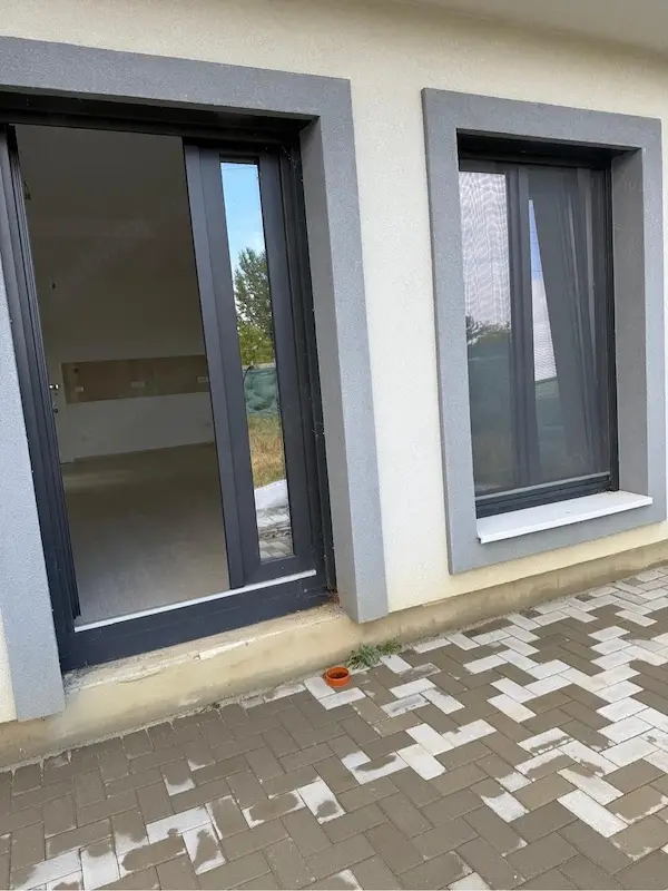 O casă nouă,individuală,900mp,din 2024,într-o zonă liniștită din Giroc,zona Flonta — 8/9
