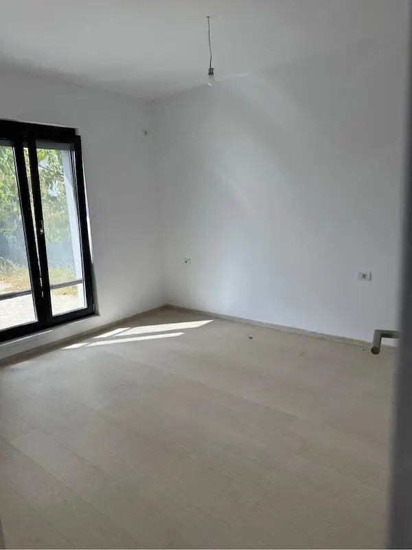 O casă nouă,individuală,900mp,din 2024,într-o zonă liniștită din Giroc,zona Flonta — 7/9