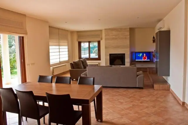 Beautiful villa for rent in Costa Brava — 2/4