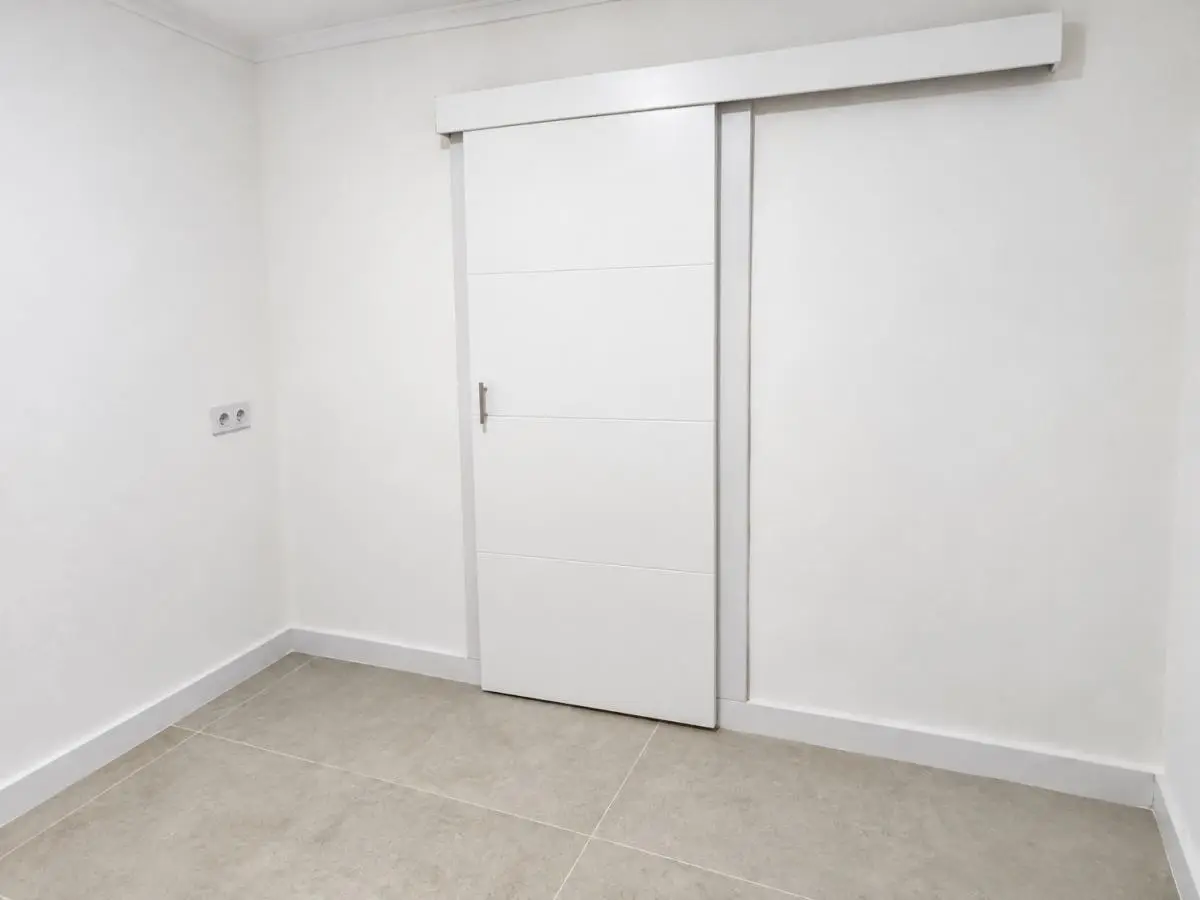 2 Bedroom Bungalow For Sale In Torrevieja — 9/10