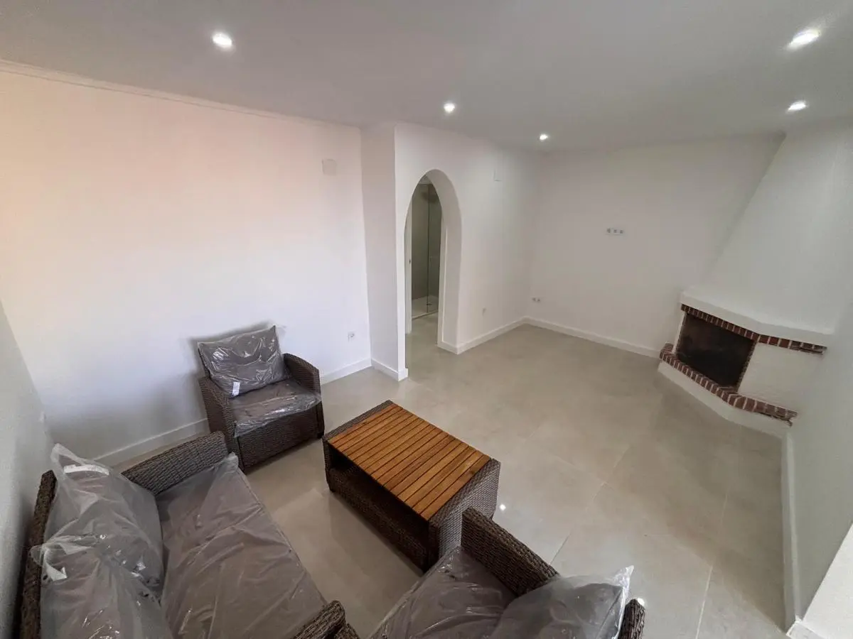 2 Bedroom Bungalow For Sale In Torrevieja — 4/10