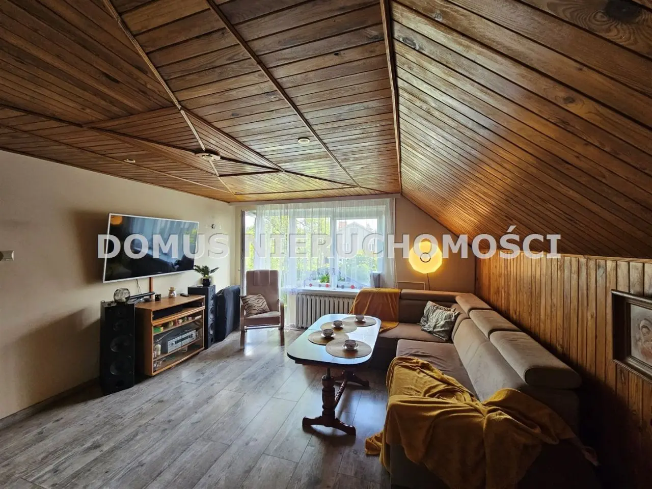 Łódź Widzew Dom wolnostojący do zamieszkania - 150 m² - 6 pokoi — 7/10