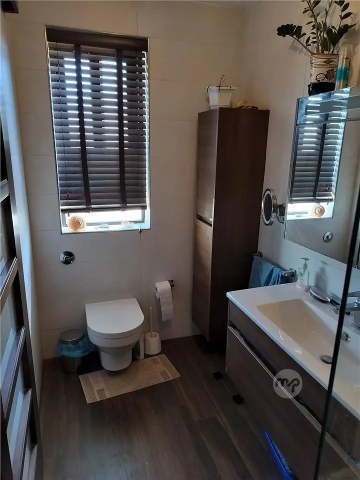 Pieta Penthouse — 5/10