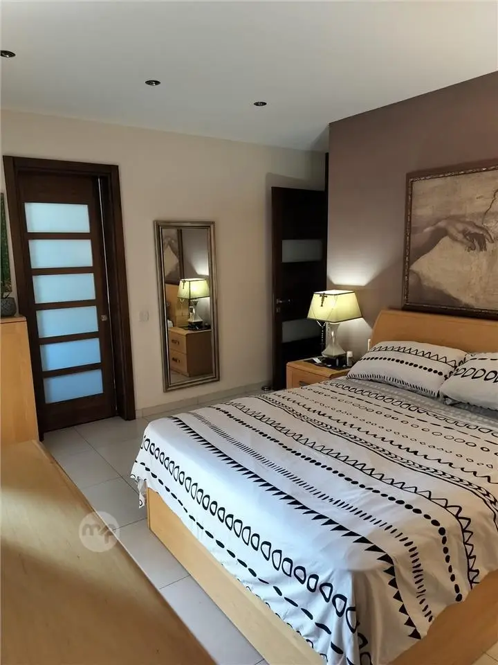 Pieta Penthouse — 8/10