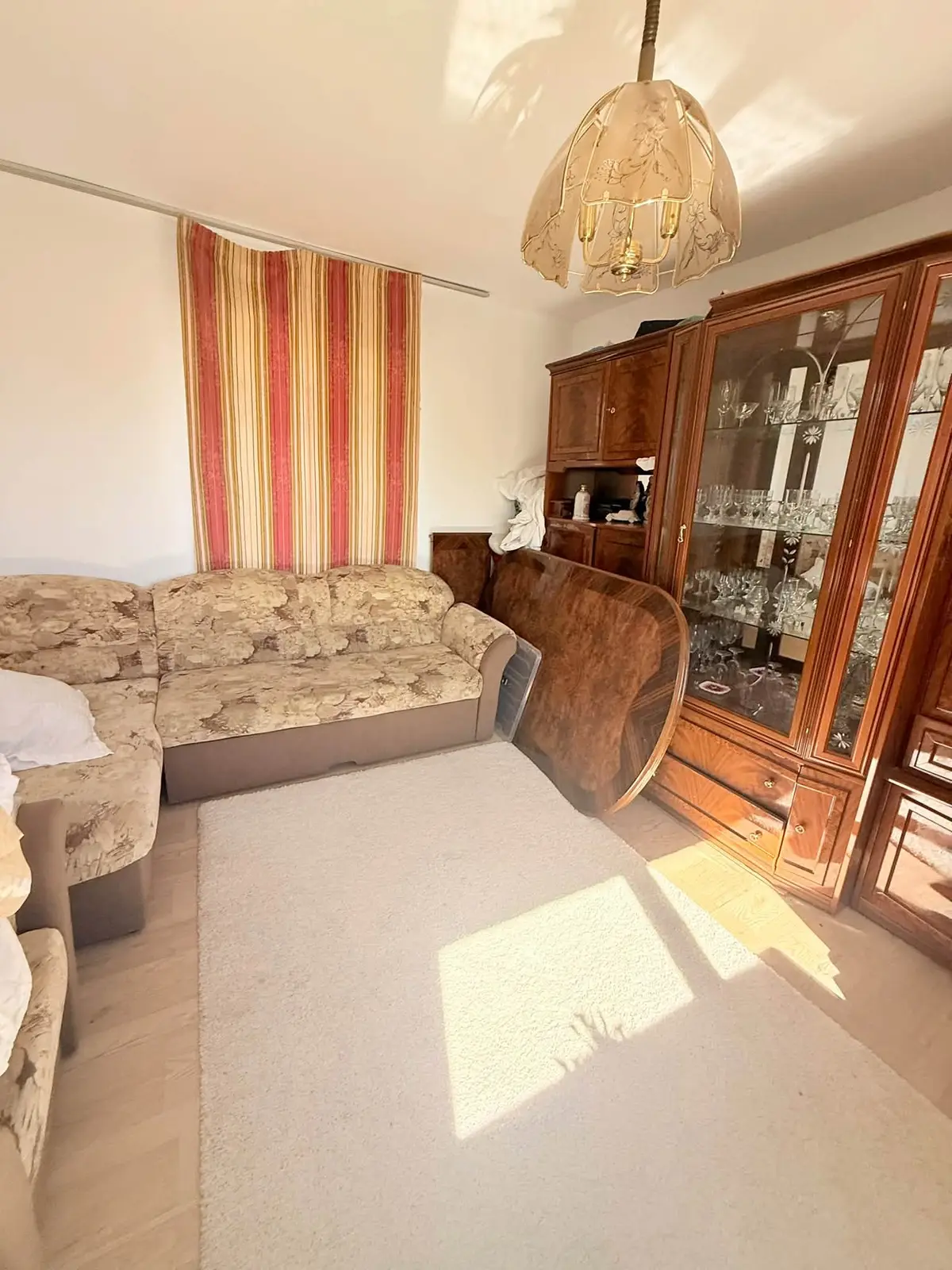 Fully renovated furnished two-storey house for sale in Radomirtsi — 3/9