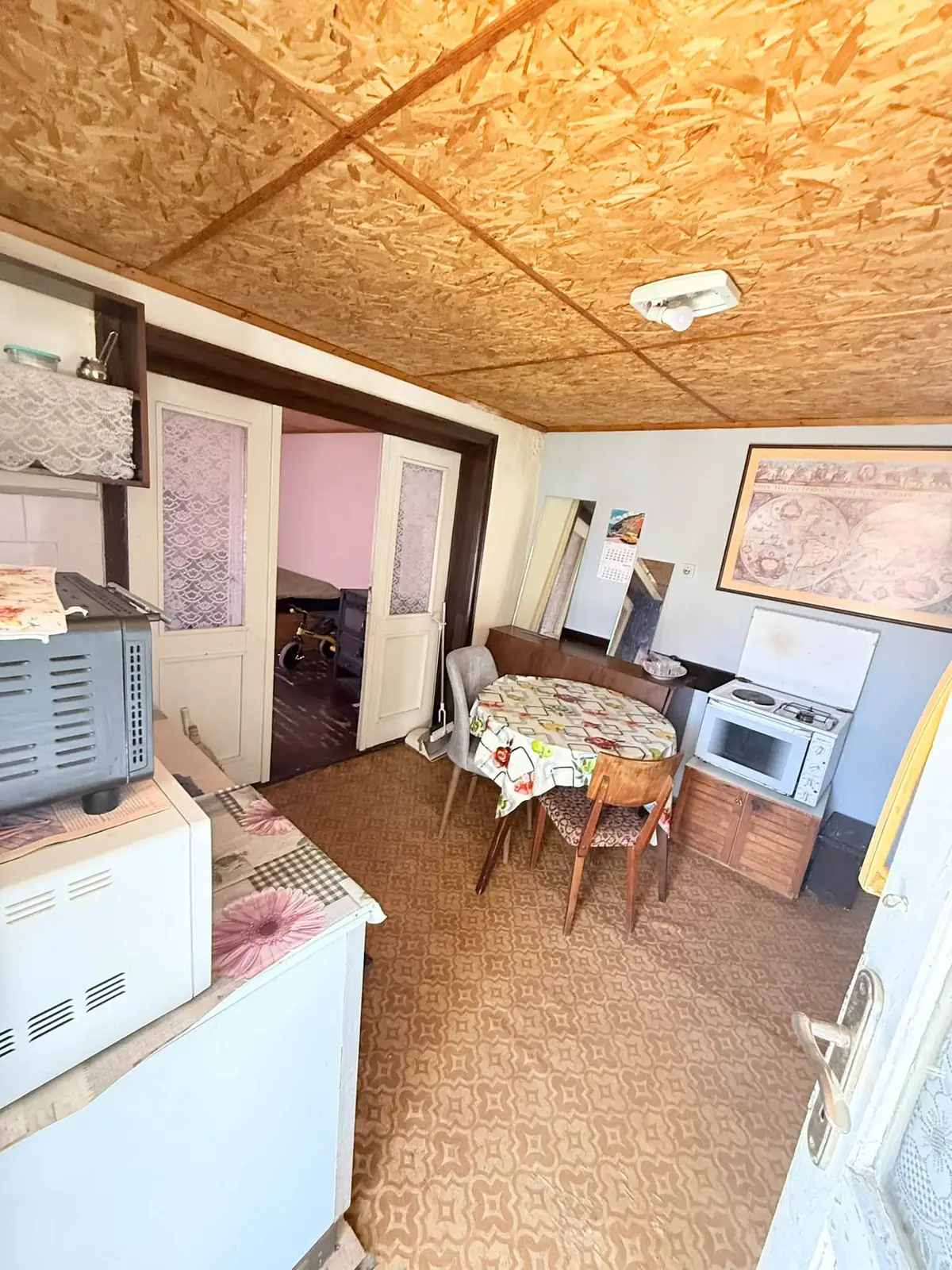 Move-in-ready country house with large yard in Glava, Pleven — 8/10