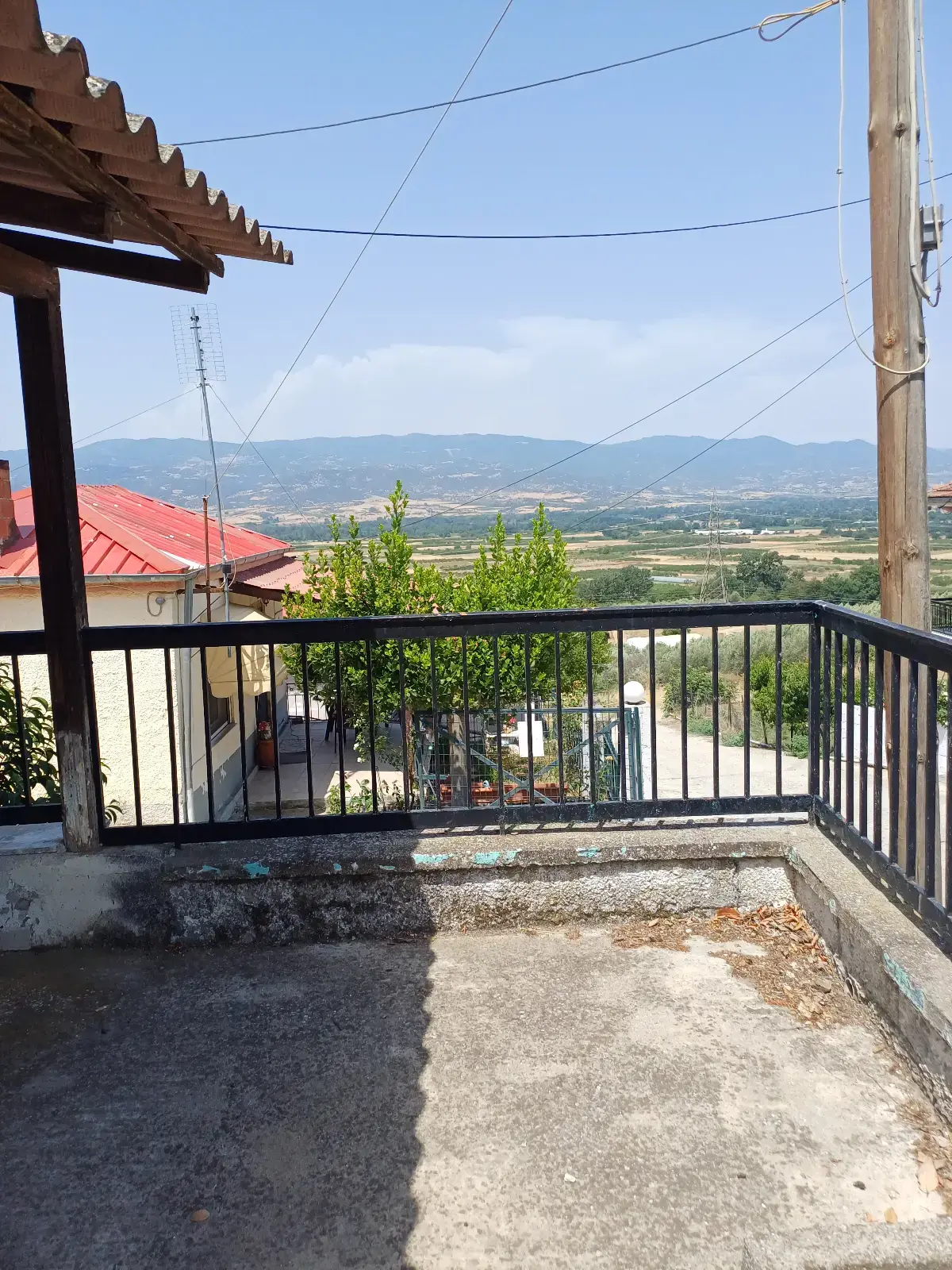 ΜΟΝΟΚΑΤΟΙΚΙΑ ΠΡΟΣ ΠΩΛΗΣΗ ΣΤΟ ΔΟΜΕΝΙΚΟ ΕΛΑΣΣΟΝΑΣ ΛΑΡΙΣΑΣ — 4/10